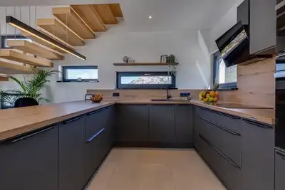 Finora - Adaptacije stanova, kuća, završni radovi u građevinarstvu i kompletna rješenja „ključ u ruke” Zadar