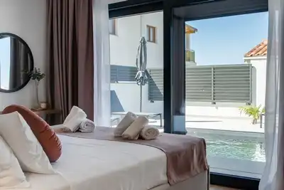 Finora - Adaptacije stanova, kuća, završni radovi u građevinarstvu i kompletna rješenja „ključ u ruke” Zadar